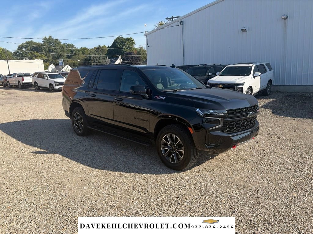 Used 2024 Chevrolet Suburban Z71 w/ Luxury Package AWD/4WD image 8