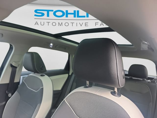 Used 2026 Volkswagen Taos SE AWD/4WD image 12