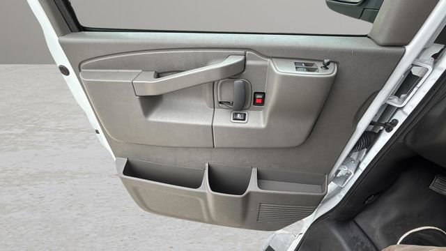 Used 2024 GMC Savana 2500 w/ Driver Convenience Package RWD image 17