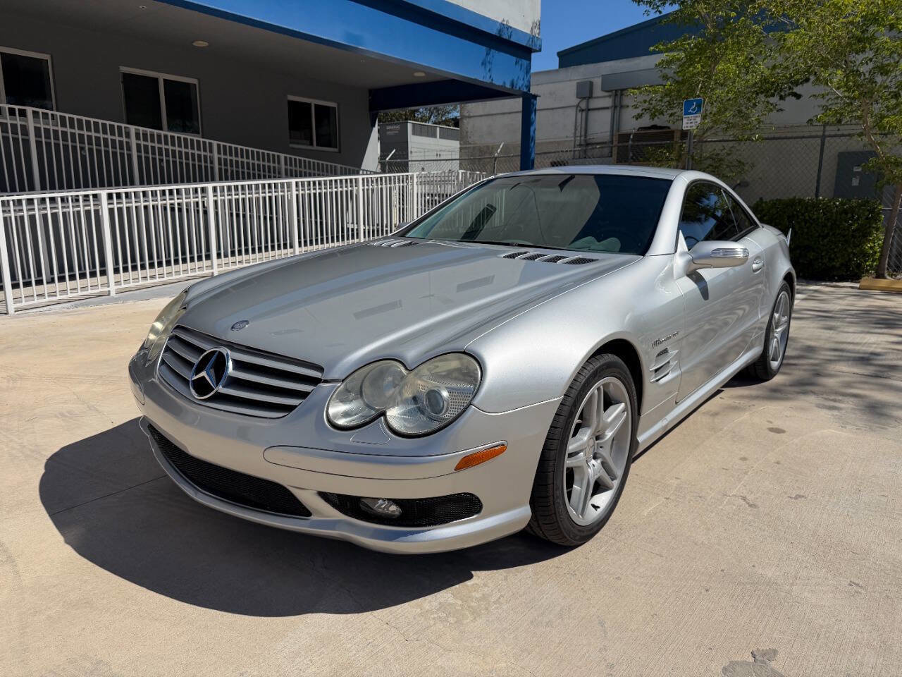 Used 2004 Mercedes-Benz SL 55 AMG image 3