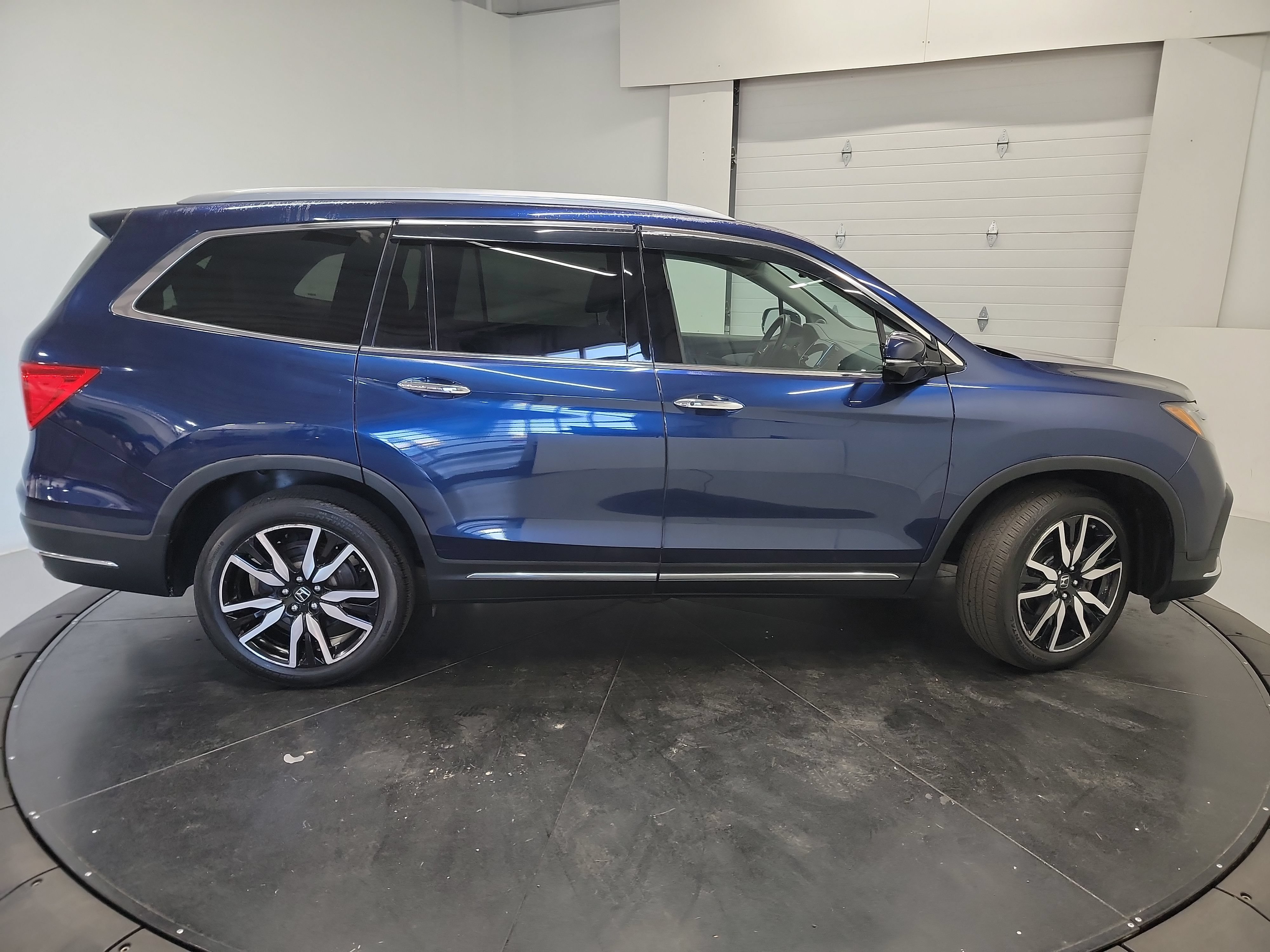 Used 2020 Honda Pilot Touring image 11