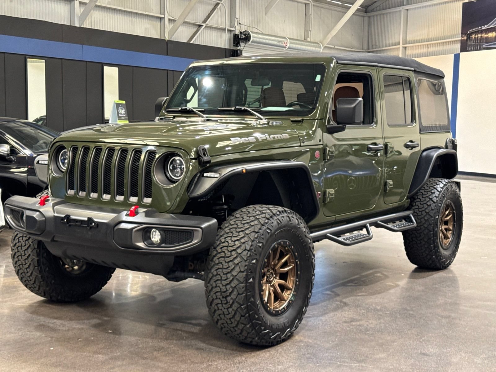 Used 2021 Jeep Wrangler Unlimited Rubicon AWD/4WD image 8