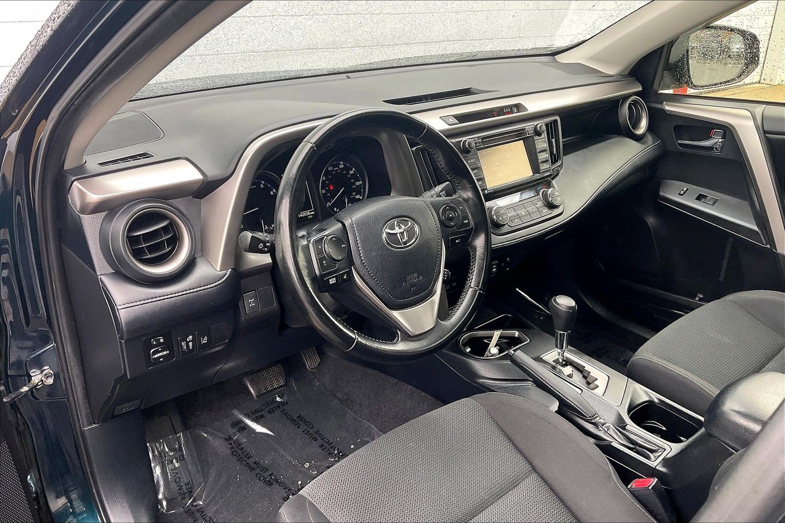 Used 2018 Toyota RAV4 XLE w/ Plus Extra Value Package AWD/4WD image 18