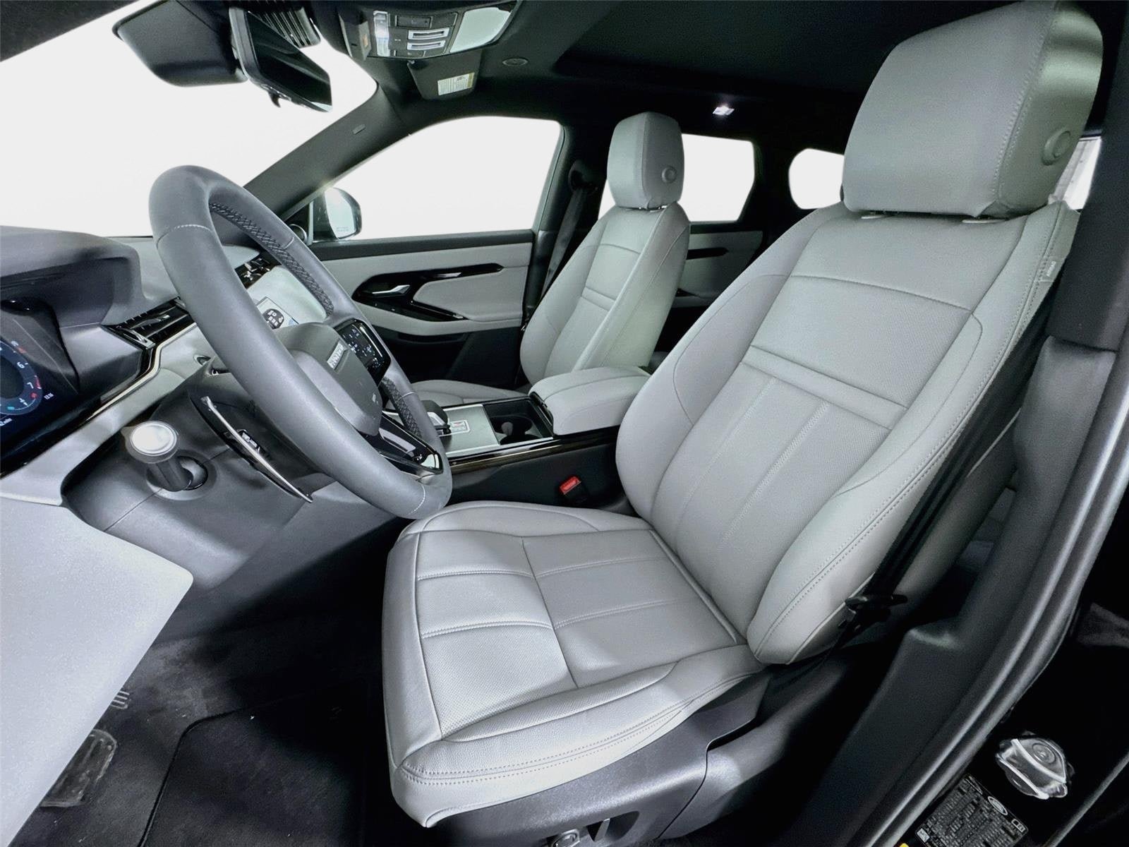 New 2026 Land Rover Range Rover Evoque S AWD/4WD image 11