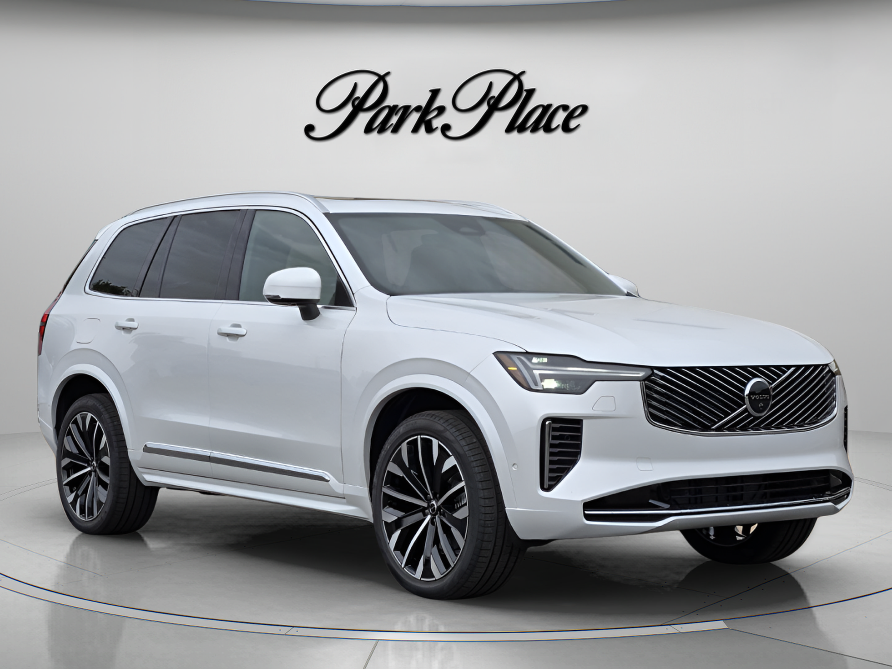 Used 2026 Volvo XC90 B6 Plus w/ Protection Package Premier AWD/4WD image 8