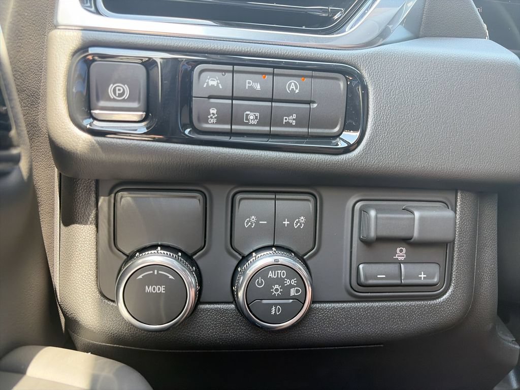 New 2026 GMC Yukon XL Elevation RWD image 26