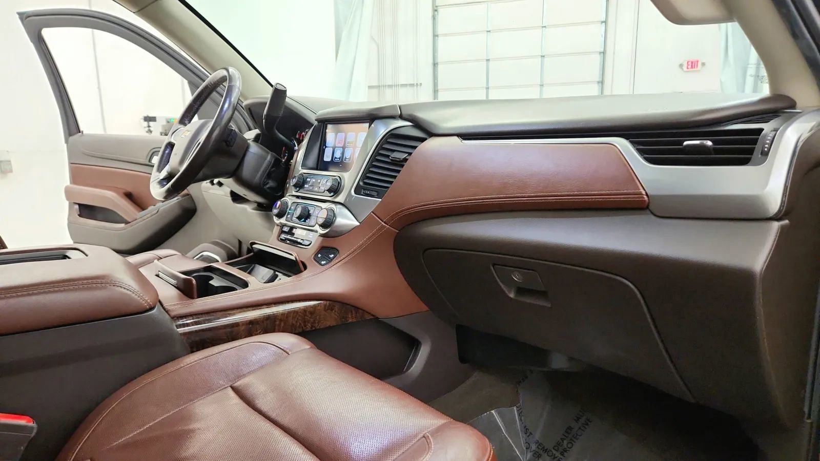 Used 2018 Chevrolet Suburban Premier image 38