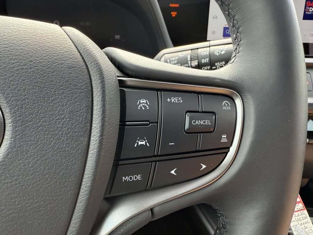 Used 2025 Lexus UX 300h AWD w/ Accessory Package (Z1) image 22