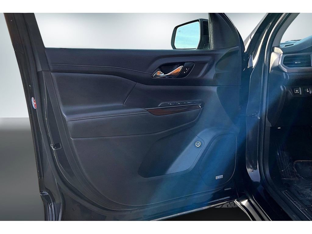 Used 2020 GMC Acadia AT4 image 17