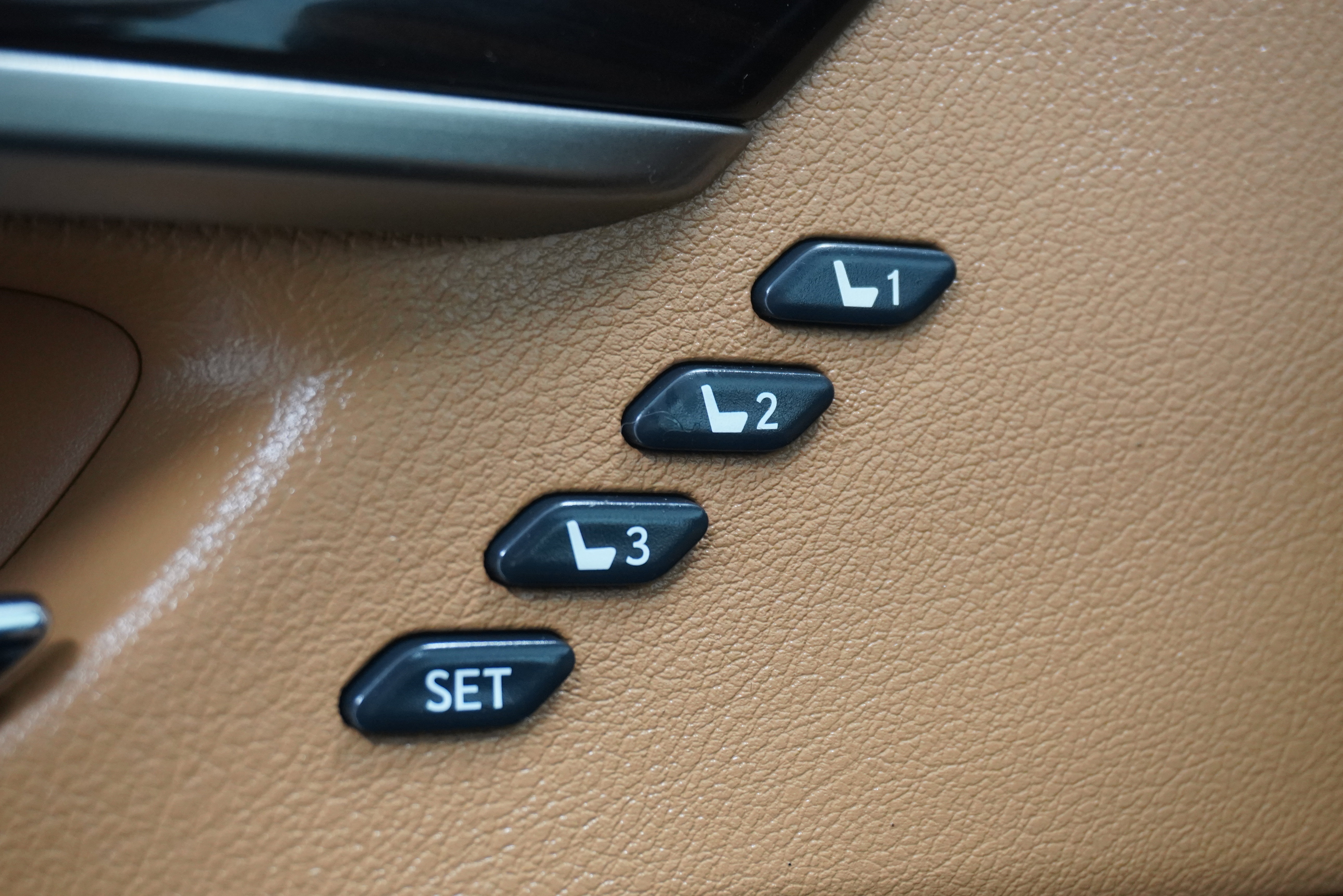 Used 2018 Lexus ES 350 w/ Luxury Package w/Wood Trim FWD image 13