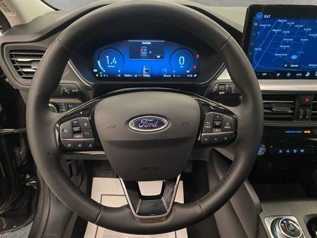 Used 2025 Ford Escape Platinum AWD/4WD image 16