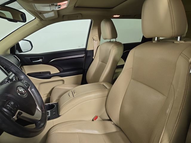 Used 2016 Toyota Highlander Limited image 13