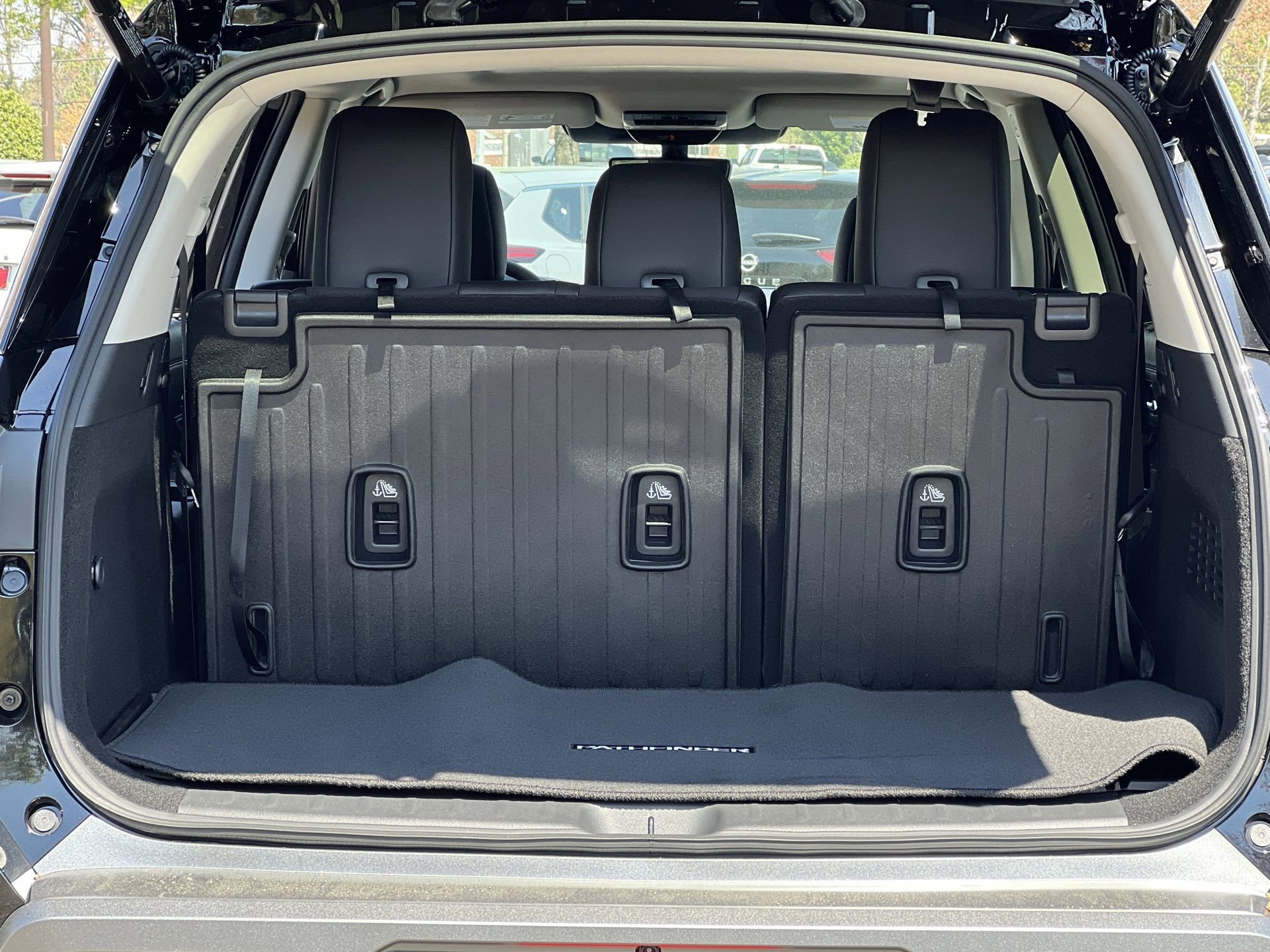 New 2026 Nissan Pathfinder Platinum image 24