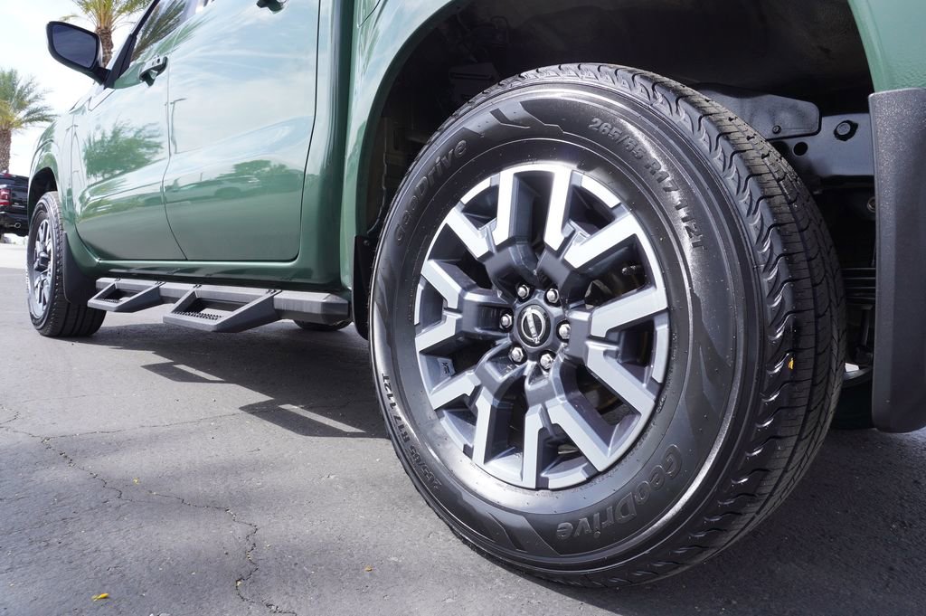 Certified 2024 Nissan Frontier SL w/ Technology Package image 6