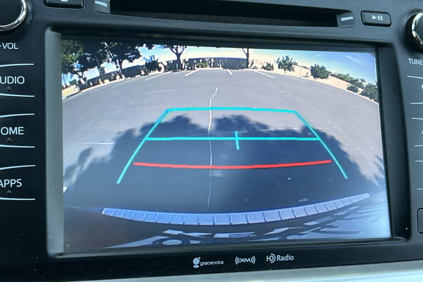 Used 2019 Toyota Highlander XLE FWD image 21