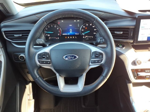Certified 2021 Ford Explorer XLT w/ Equipment Group 202A AWD/4WD image 12