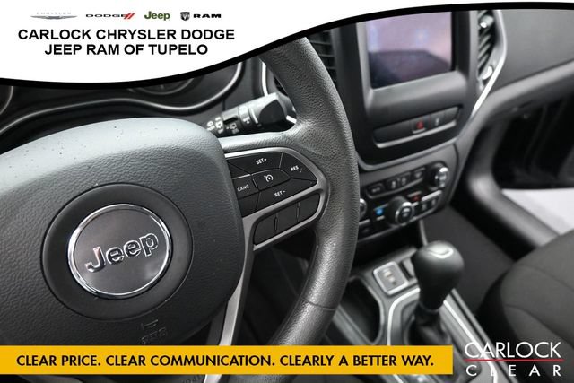 Used 2021 Jeep Cherokee Latitude FWD image 19