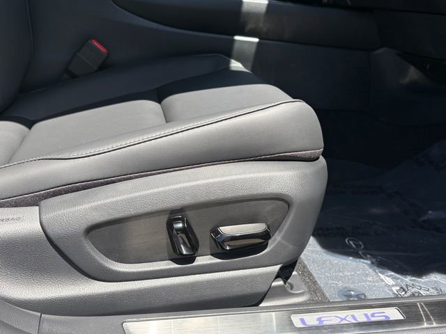 New 2026 Lexus UX 300h FWD image 27