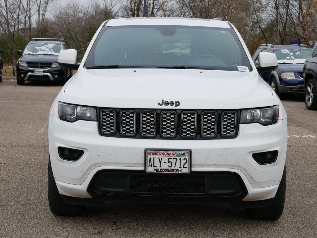Used 2019 Jeep Grand Cherokee Altitude image 11
