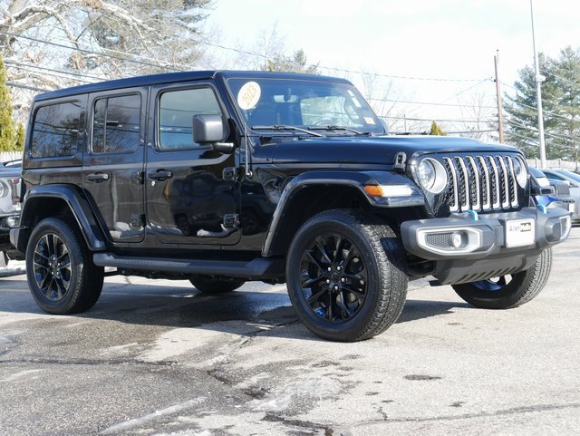 Used 2023 Jeep Wrangler Unlimited Sahara w/ Cold Weather Group image 8