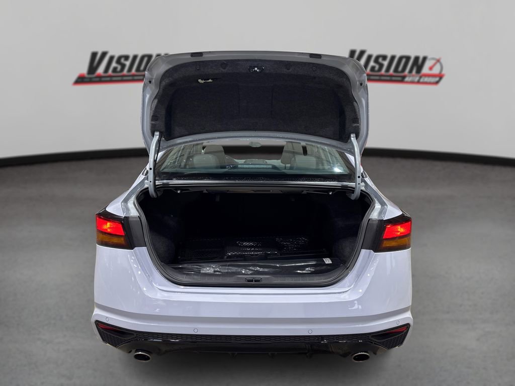 Used 2025 Nissan Altima 2.5 SR image 11