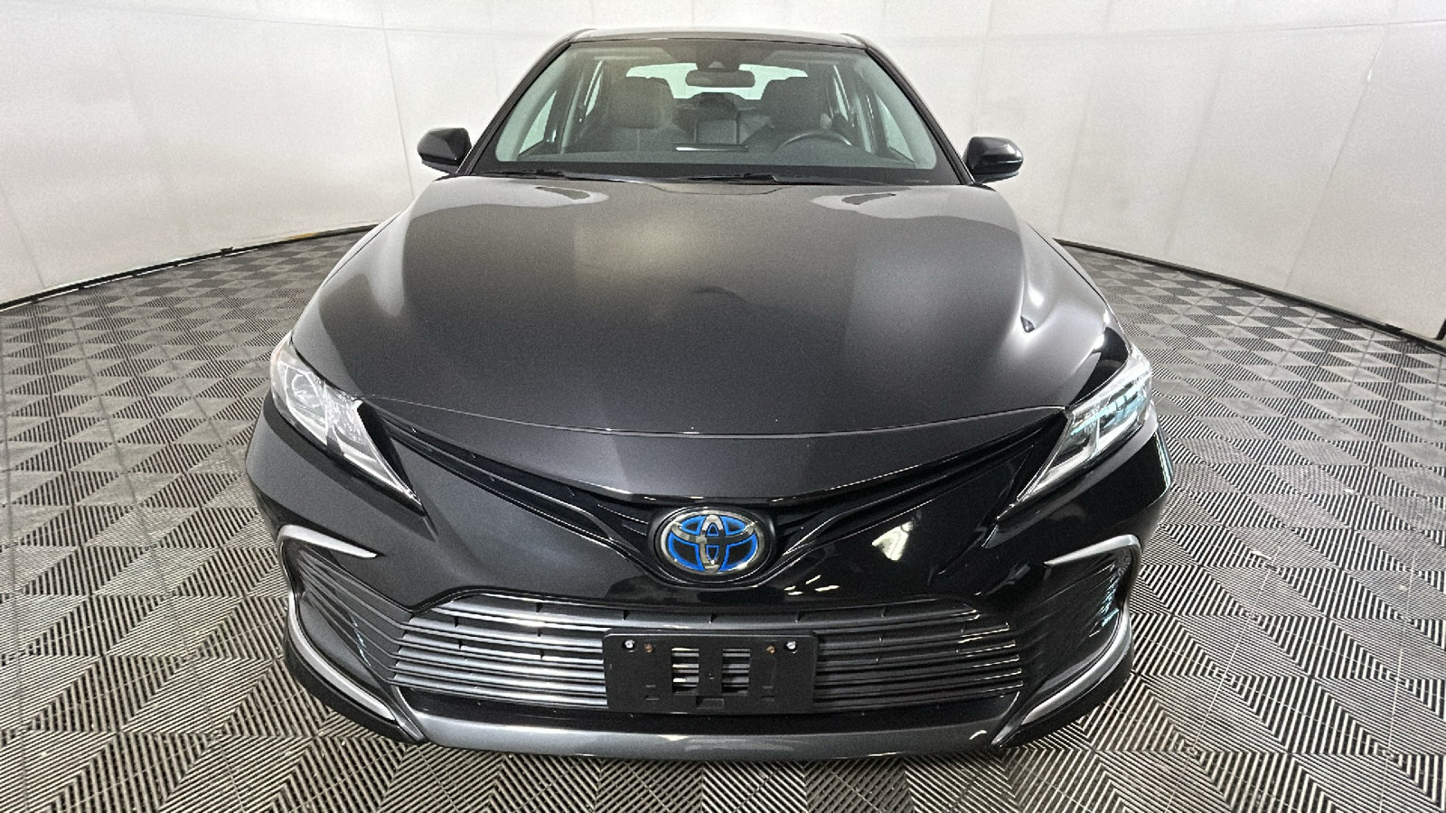 Used 2023 Toyota Camry LE FWD image 7