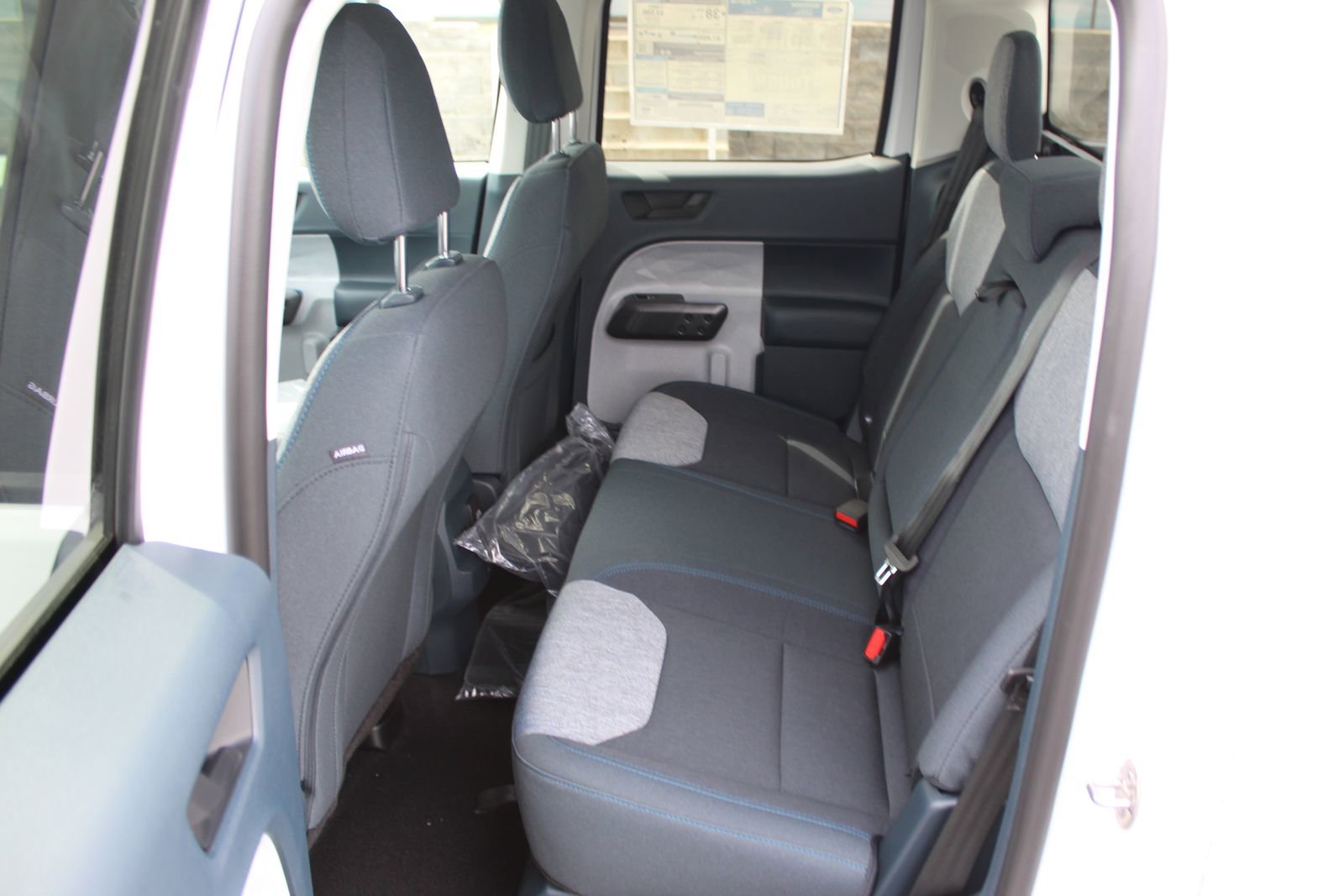 New 2025 Ford Maverick XLT w/ XLT Luxury Package FWD image 16