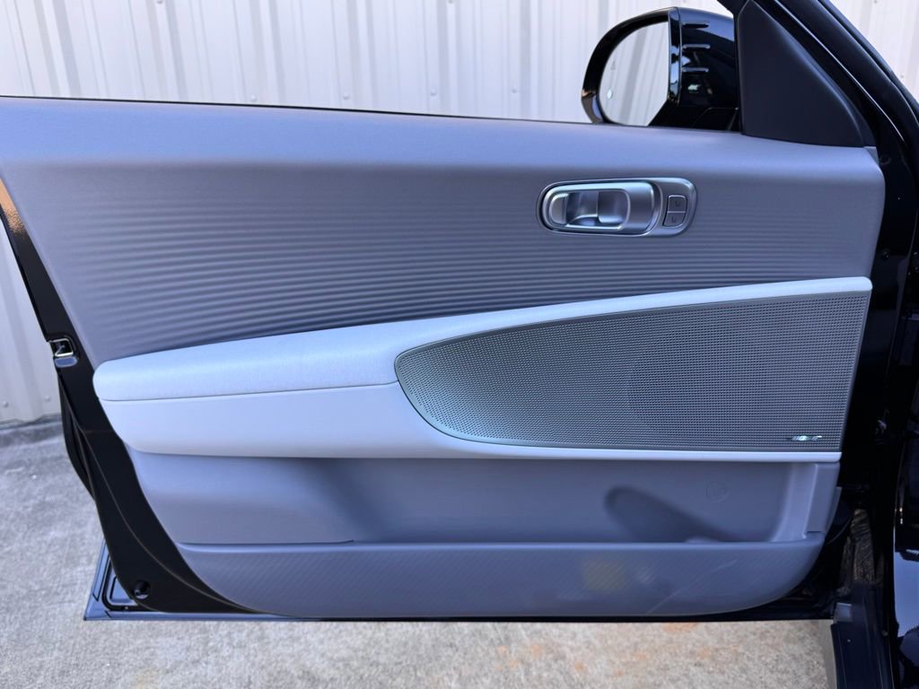 New 2025 Hyundai Ioniq 6 Limited image 24