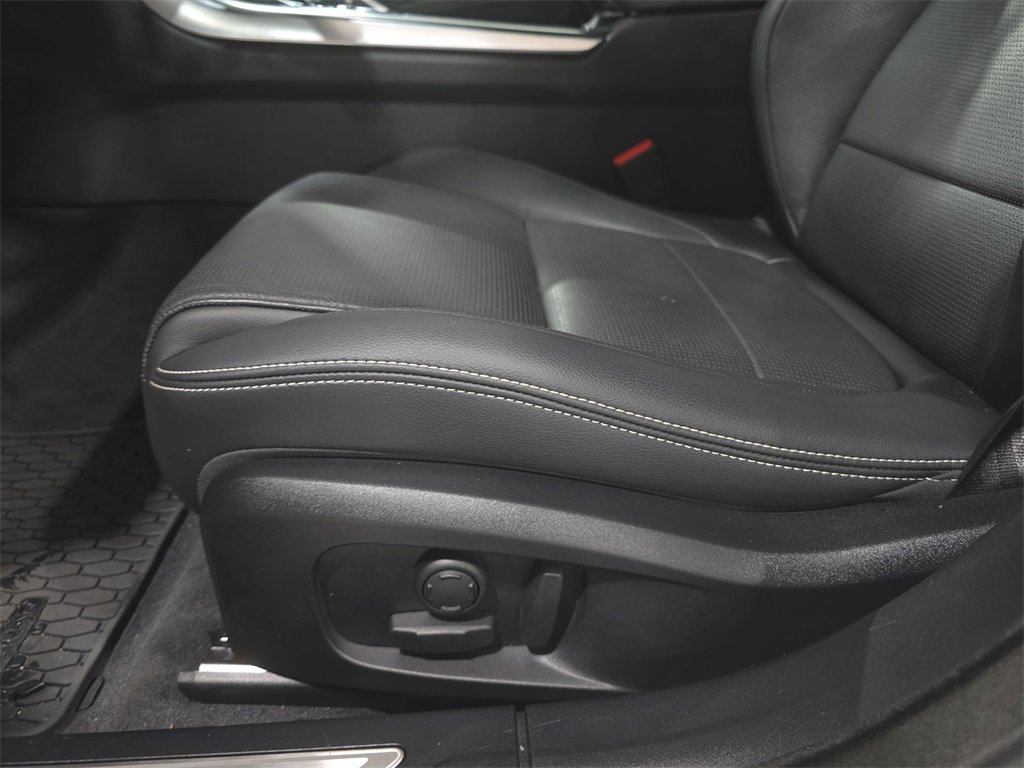 Used 2023 Jaguar XF R-Dynamic SE image 26