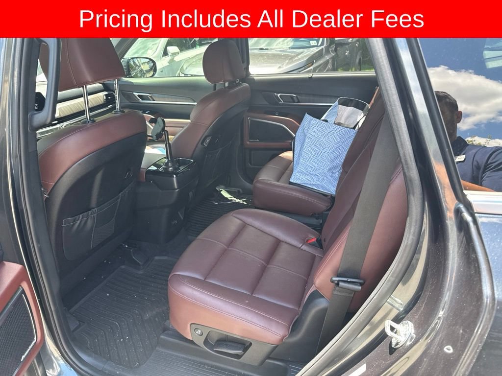 Used 2024 Kia Telluride SX w/ Towing Package FWD image 6