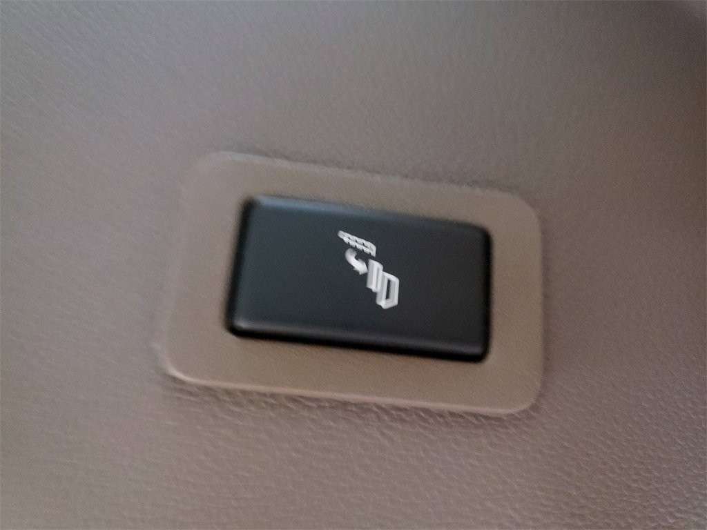 Used 2024 GMC Yukon XL Denali image 21