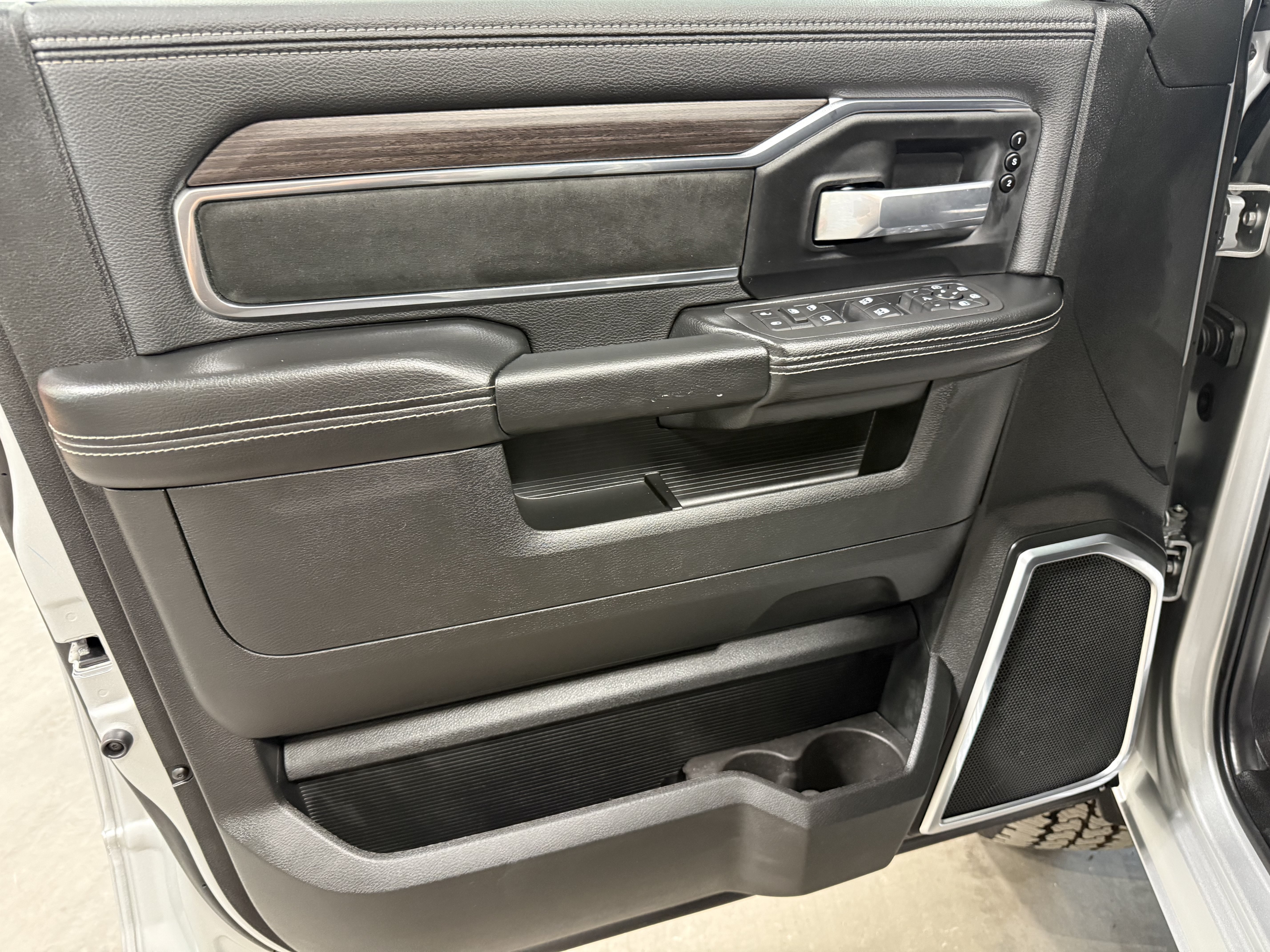 New 2026 RAM 2500 Laramie w/ Night Edition AWD/4WD image 16