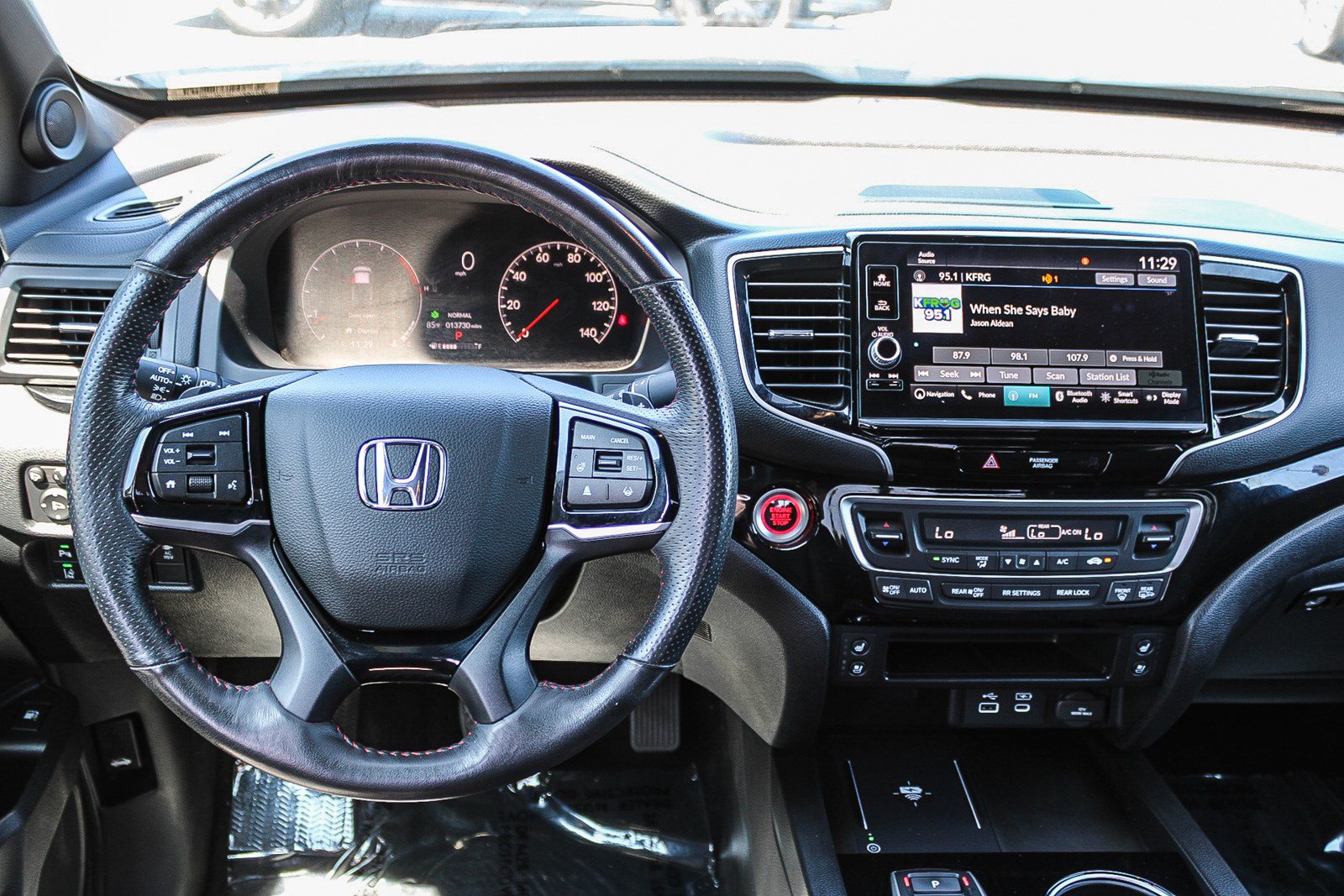 Certified 2025 Honda Ridgeline Black Edition image 15