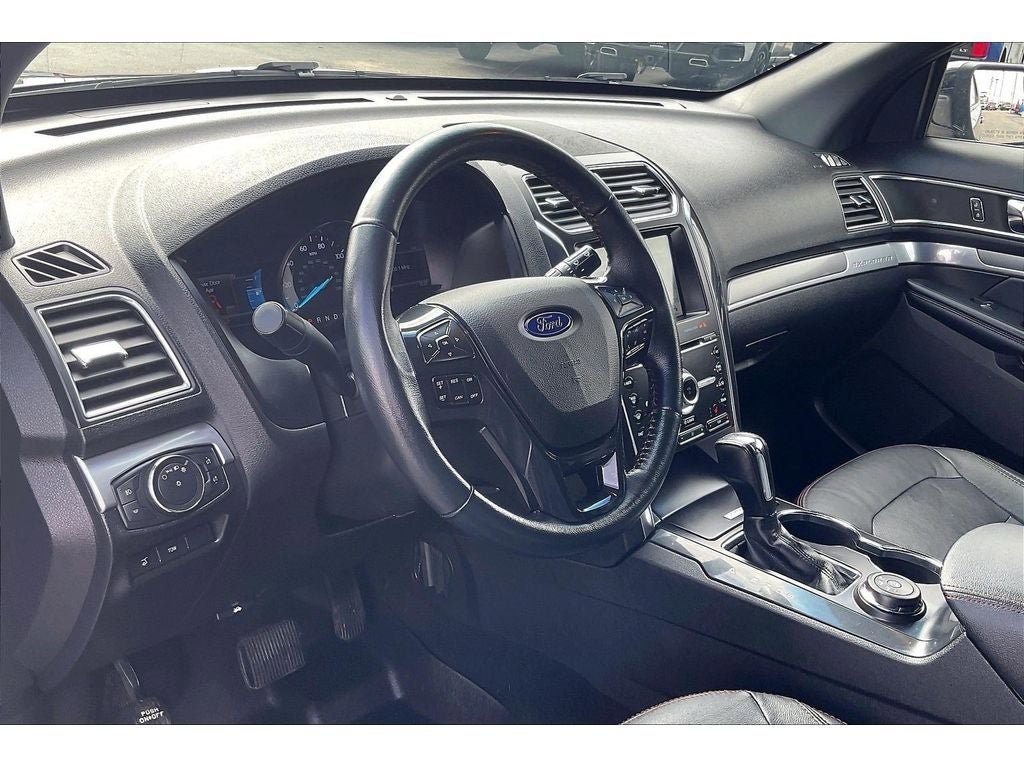 Used 2018 Ford Explorer Sport AWD/4WD image 16