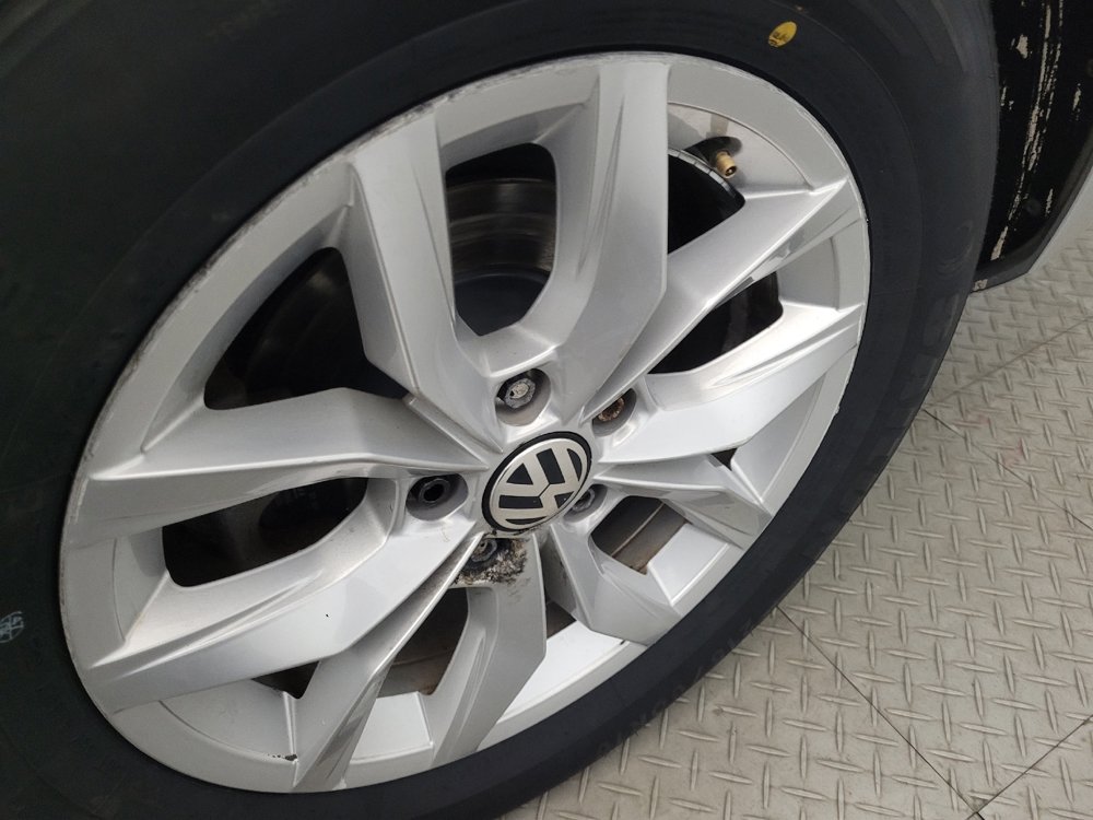Used 2017 Volkswagen Passat 1.8T S FWD image 31