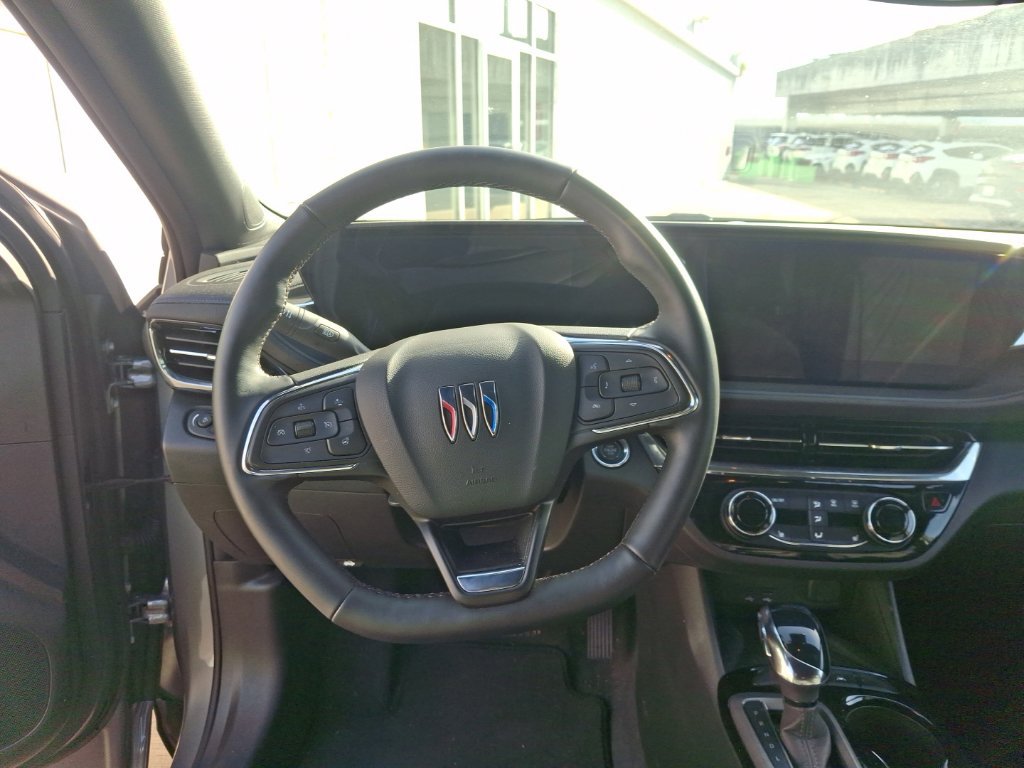 Used 2026 Buick Envista Sport Touring w/ Convenience I Package FWD image 13