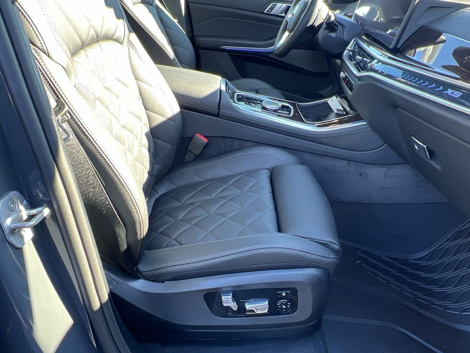 New 2026 BMW X5 xDrive40i AWD/4WD image 26