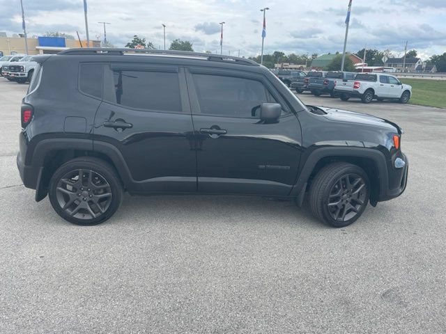 Used 2021 Jeep Renegade Latitude AWD/4WD image 14
