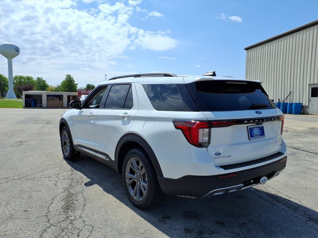 Used 2025 Ford Explorer Active w/ Active Comfort Package AWD/4WD image 5