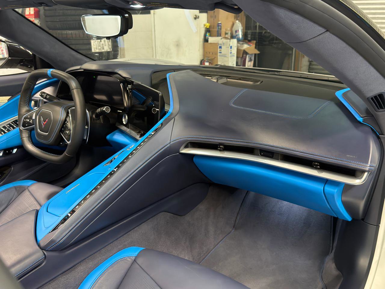 Used 2023 Chevrolet Corvette Stingray Premium Conv w/ Z51 Performance Package image 17
