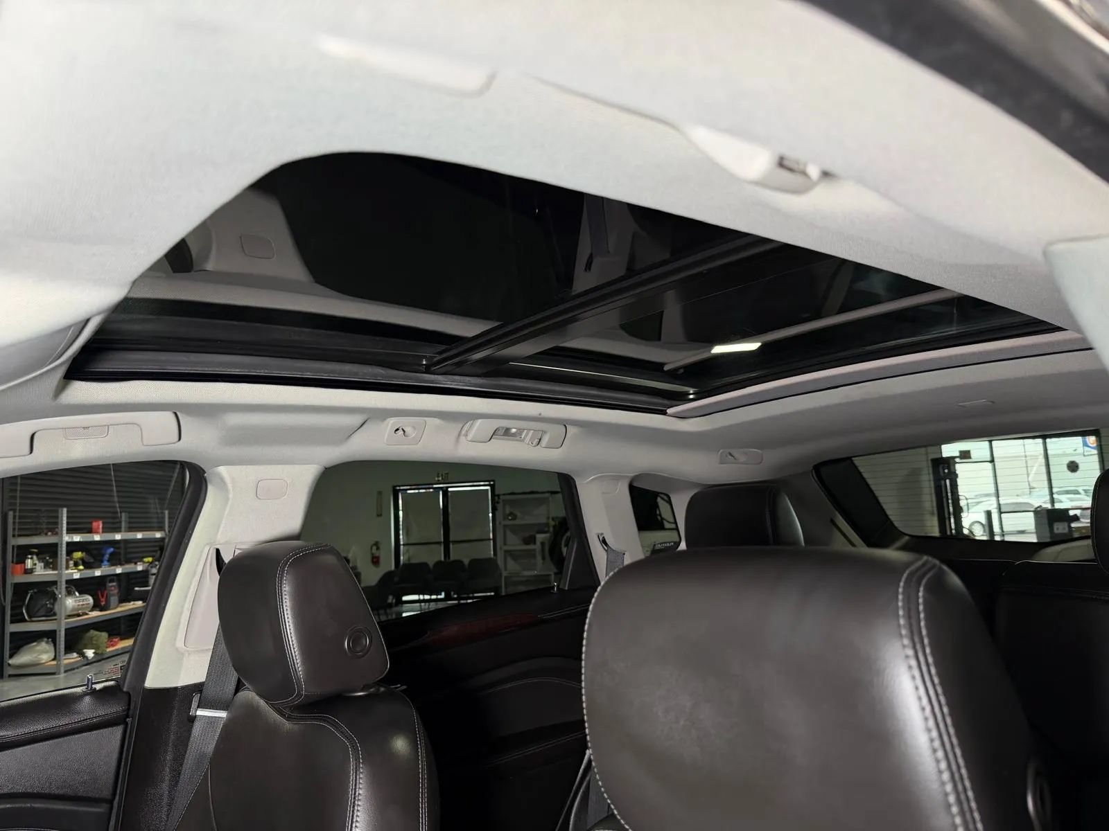 Used 2013 Cadillac SRX Luxury w/ Driver Awareness Package FWD image 30