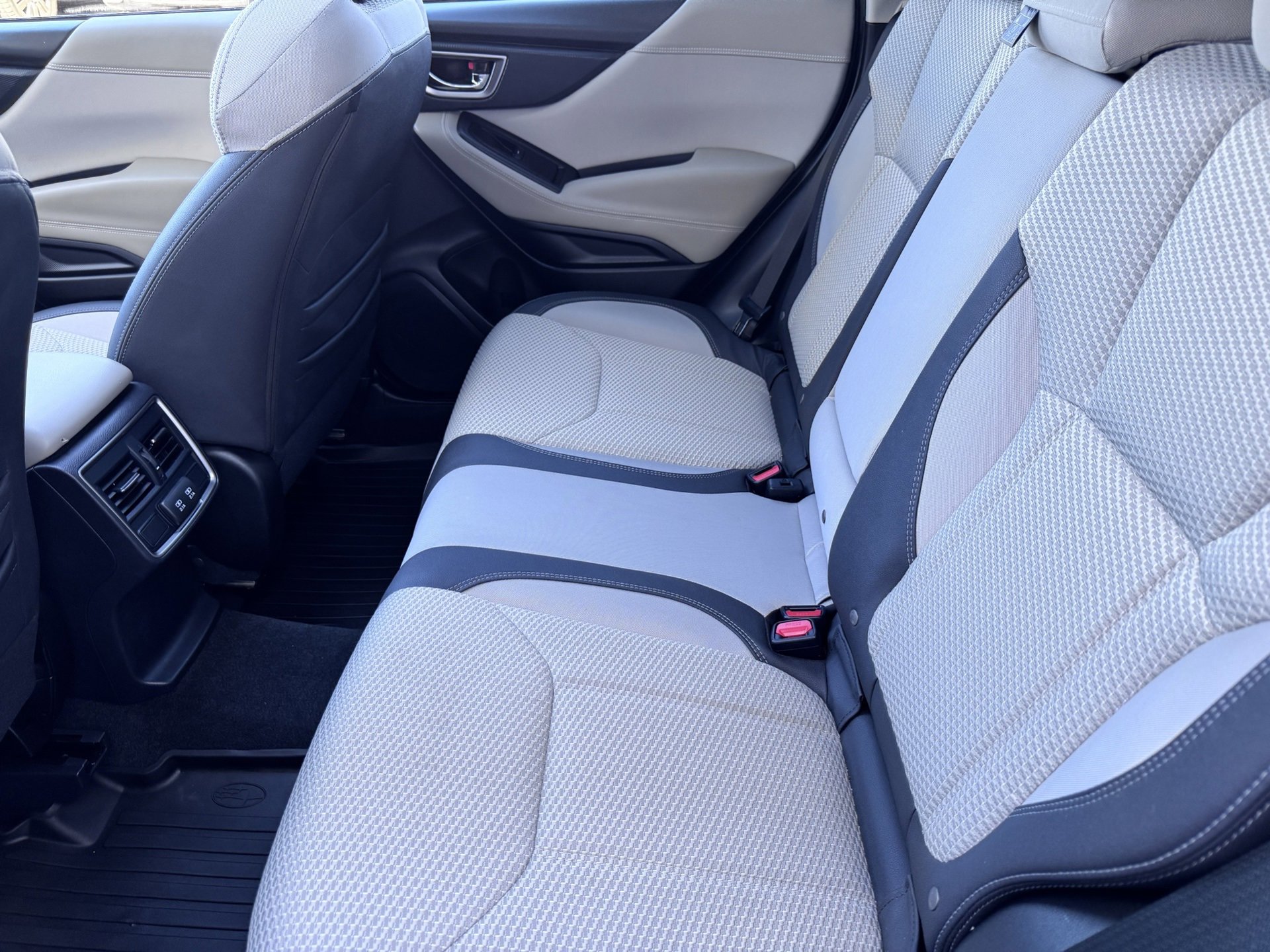 Used 2022 Subaru Forester Premium image 13