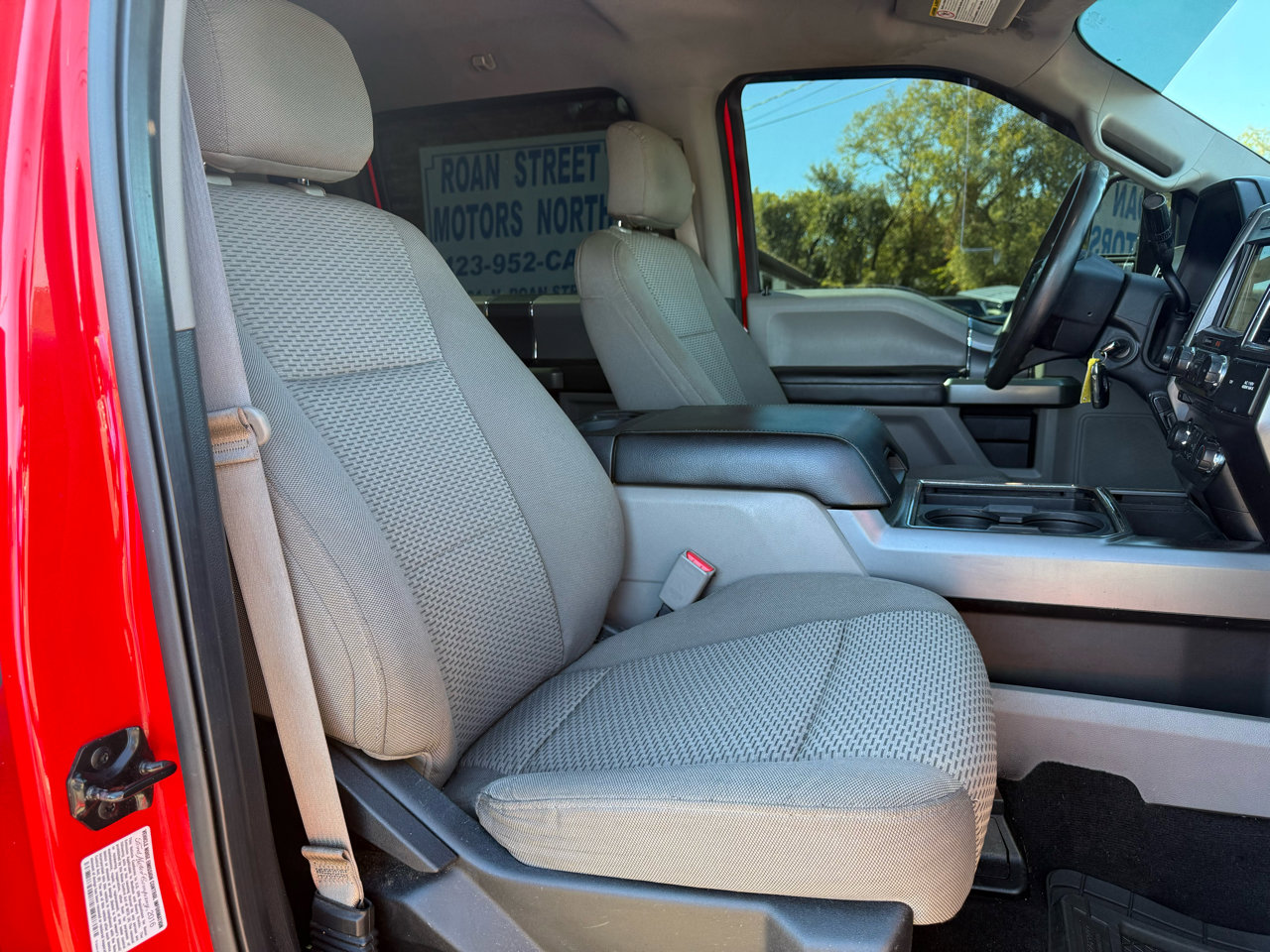 Used 2017 Ford F350 XLT w/ XLT Premium Package image 24