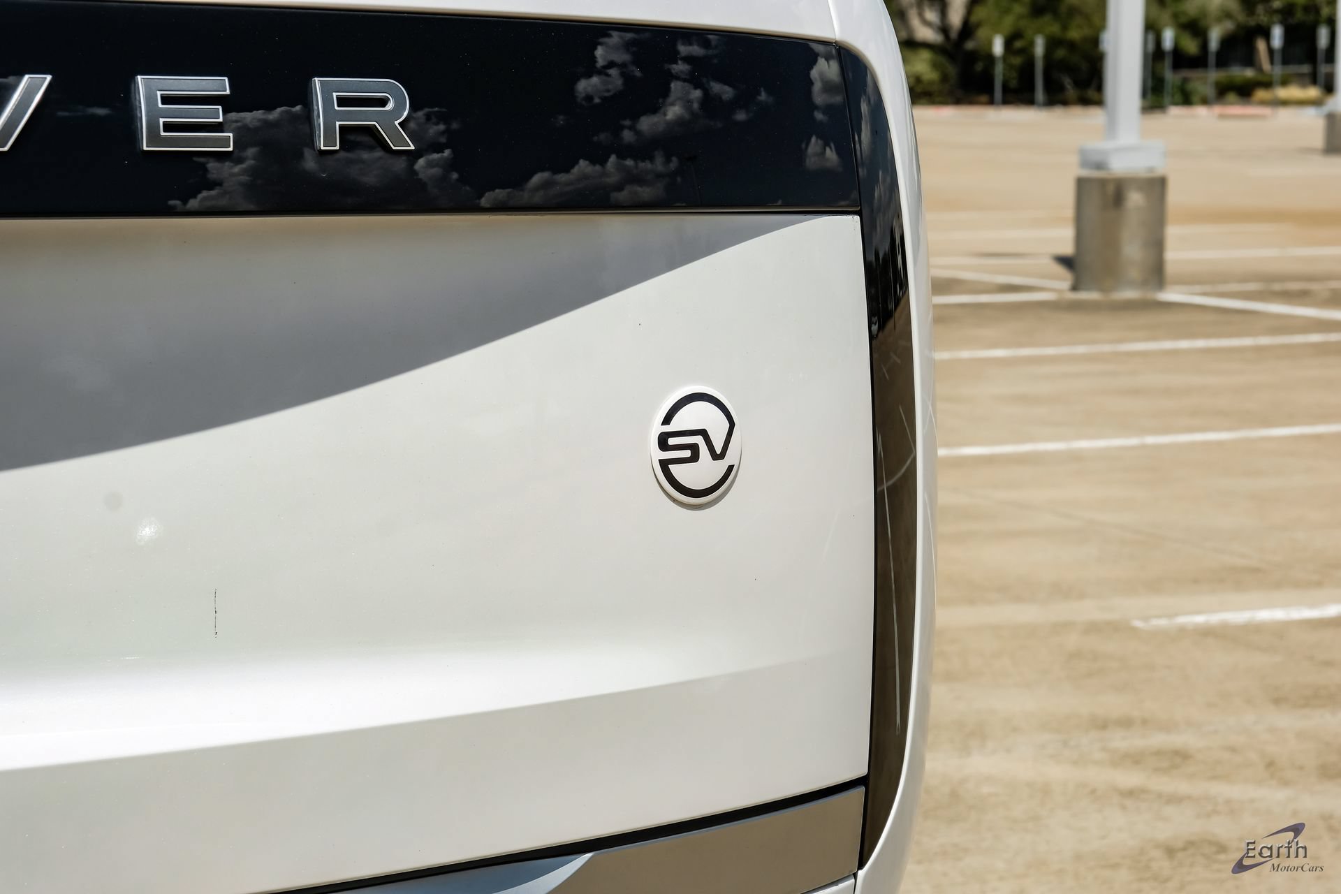 Used 2024 Land Rover Range Rover SV AWD/4WD image 13