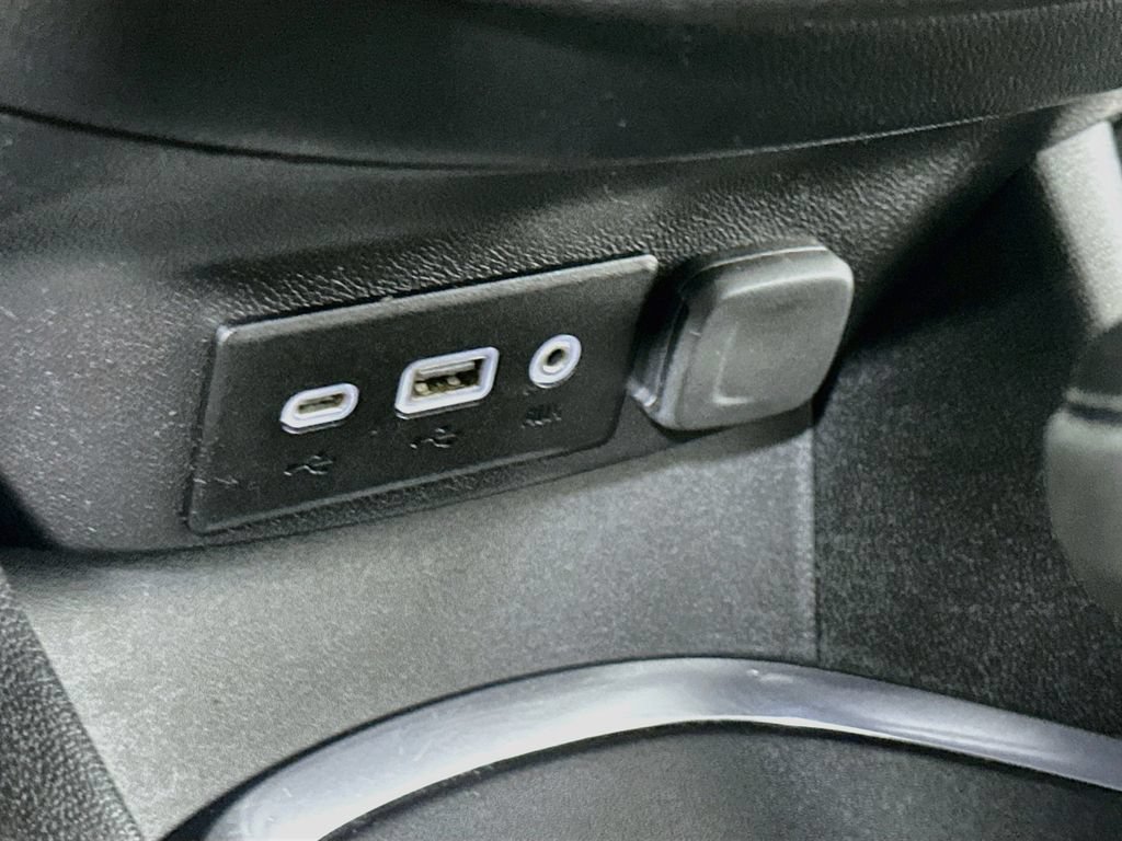 Used 2020 Chevrolet Malibu LT FWD image 29
