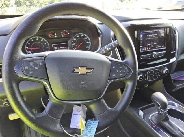 Used 2023 Chevrolet Traverse LS image 6