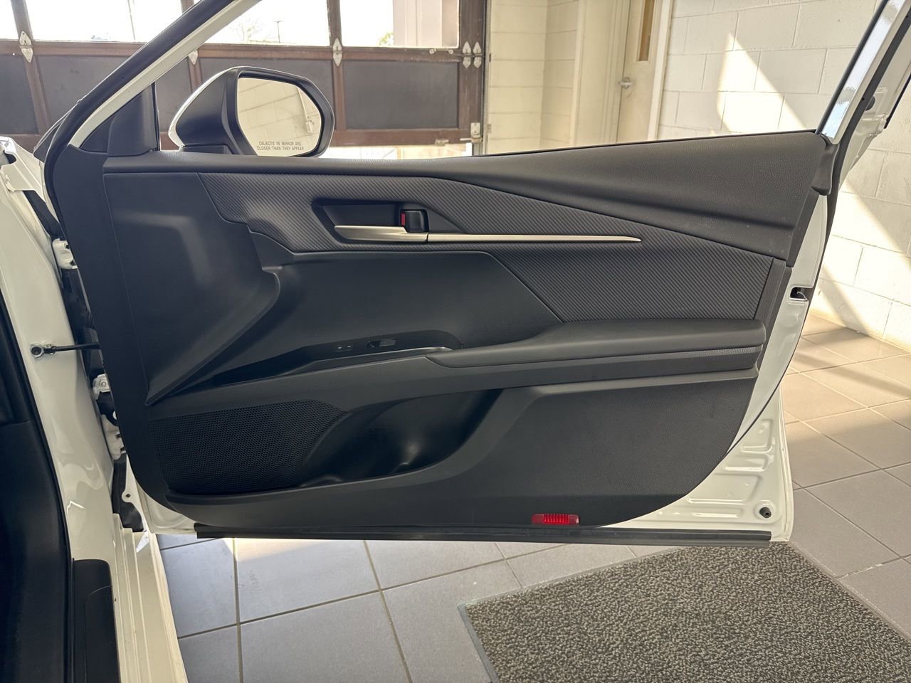 Used 2025 Toyota Camry SE w/ Convenience Package image 49