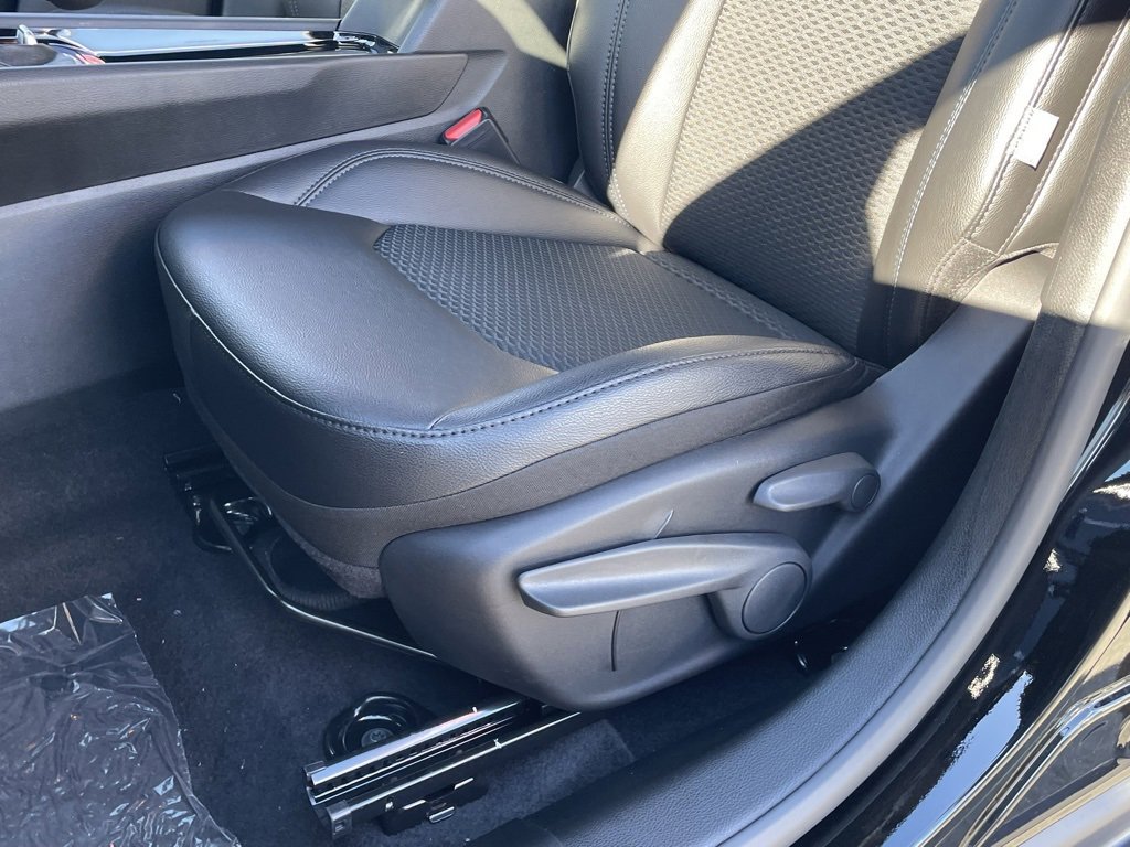 New 2026 Jeep Compass Latitude image 17