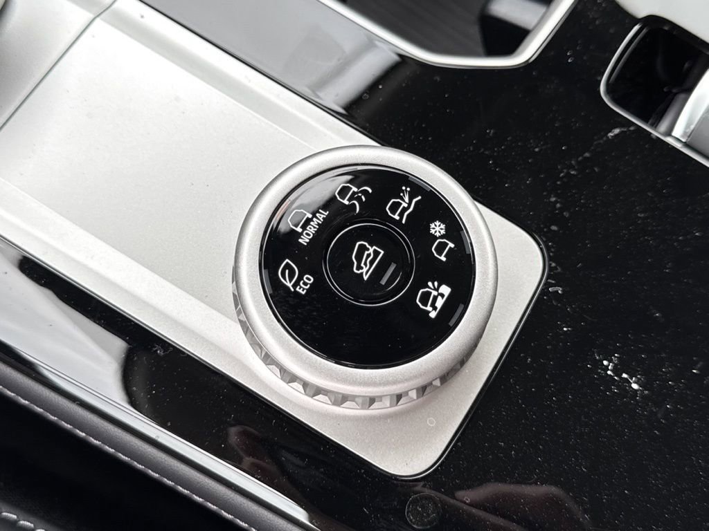 New 2026 Mitsubishi Outlander Trail Edition image 17