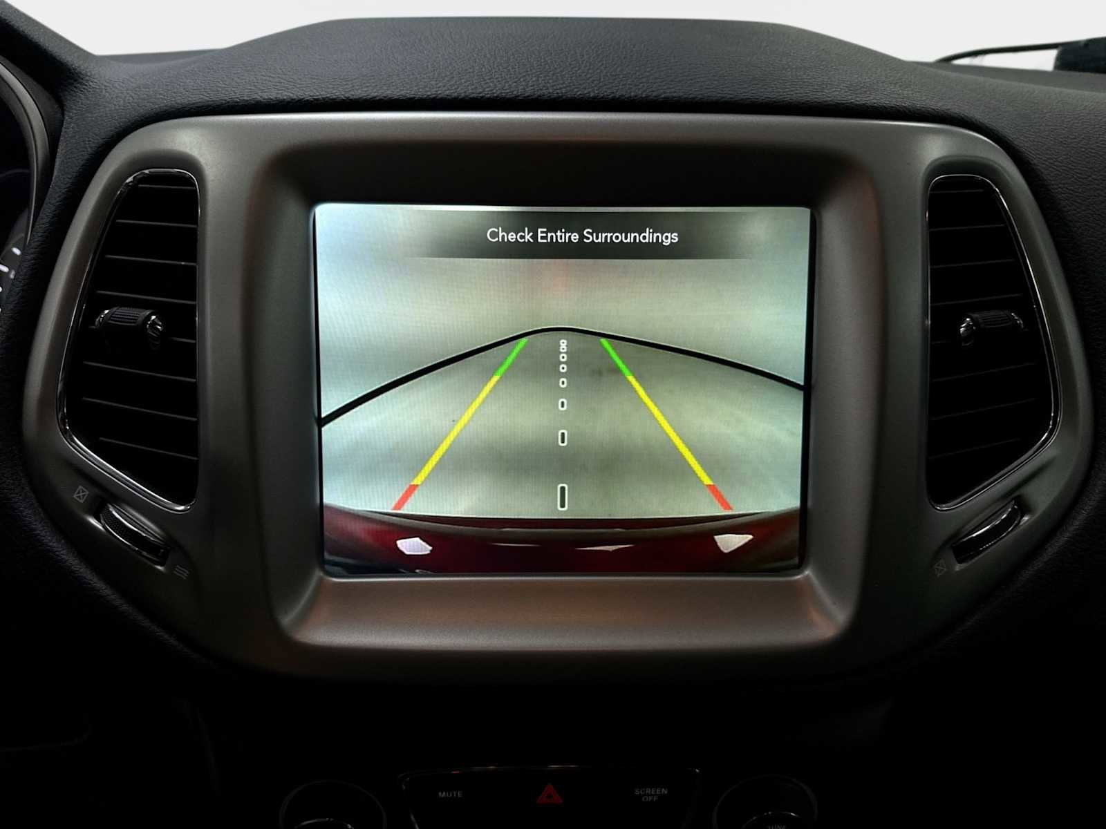 Used 2021 Jeep Compass Latitude FWD image 27